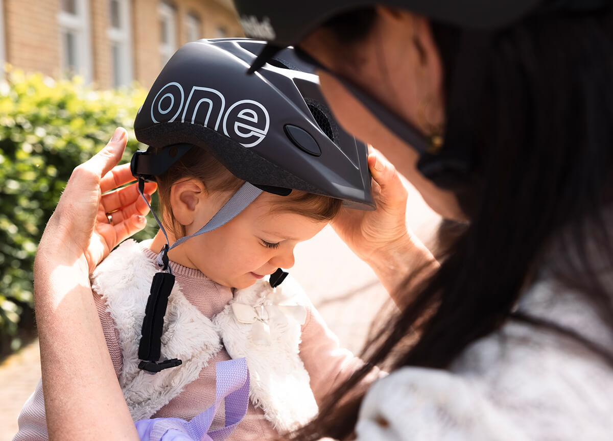 Dječja biciklistička kaciga koja savršeno pristaje